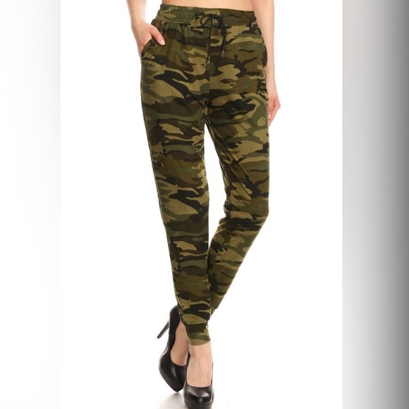 Camouflage Drawstring Waist Pockets Jogger Pants - Picture 4 of 5